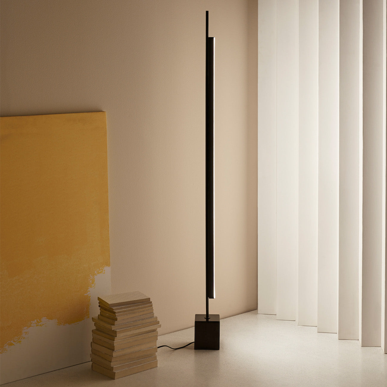 COLN - Designed by AC Studio - Stehleuchte mit Marmorfuß - Aromas del Campo